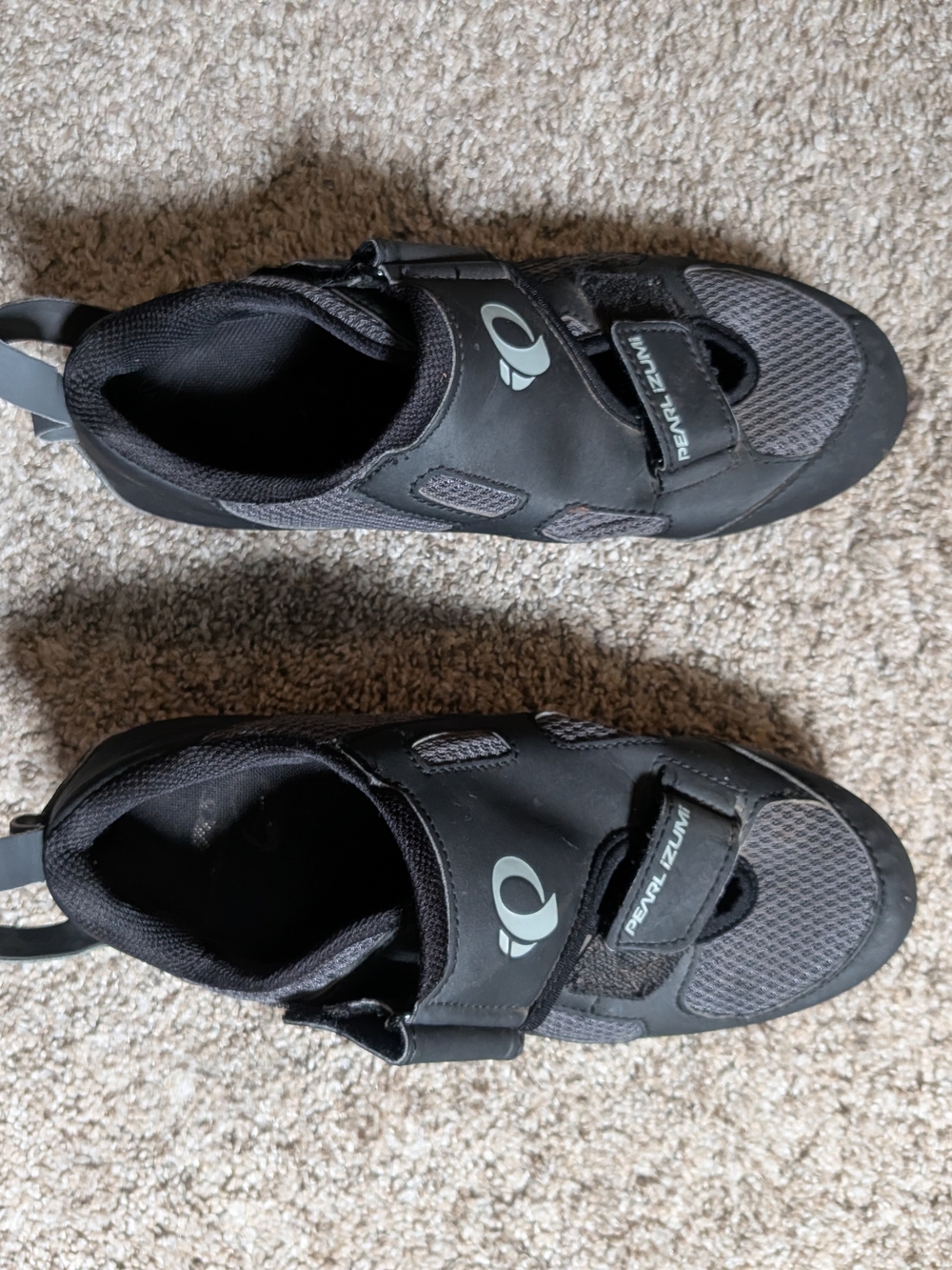 Pearl Izumi Black and Gray Women's Cycling Sneakers